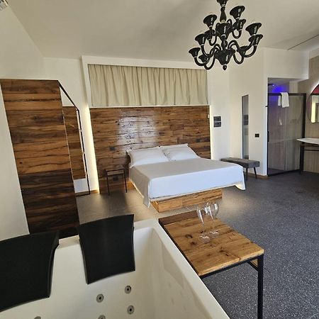 Dada Suites And Sea San Salvo Eksteriør billede