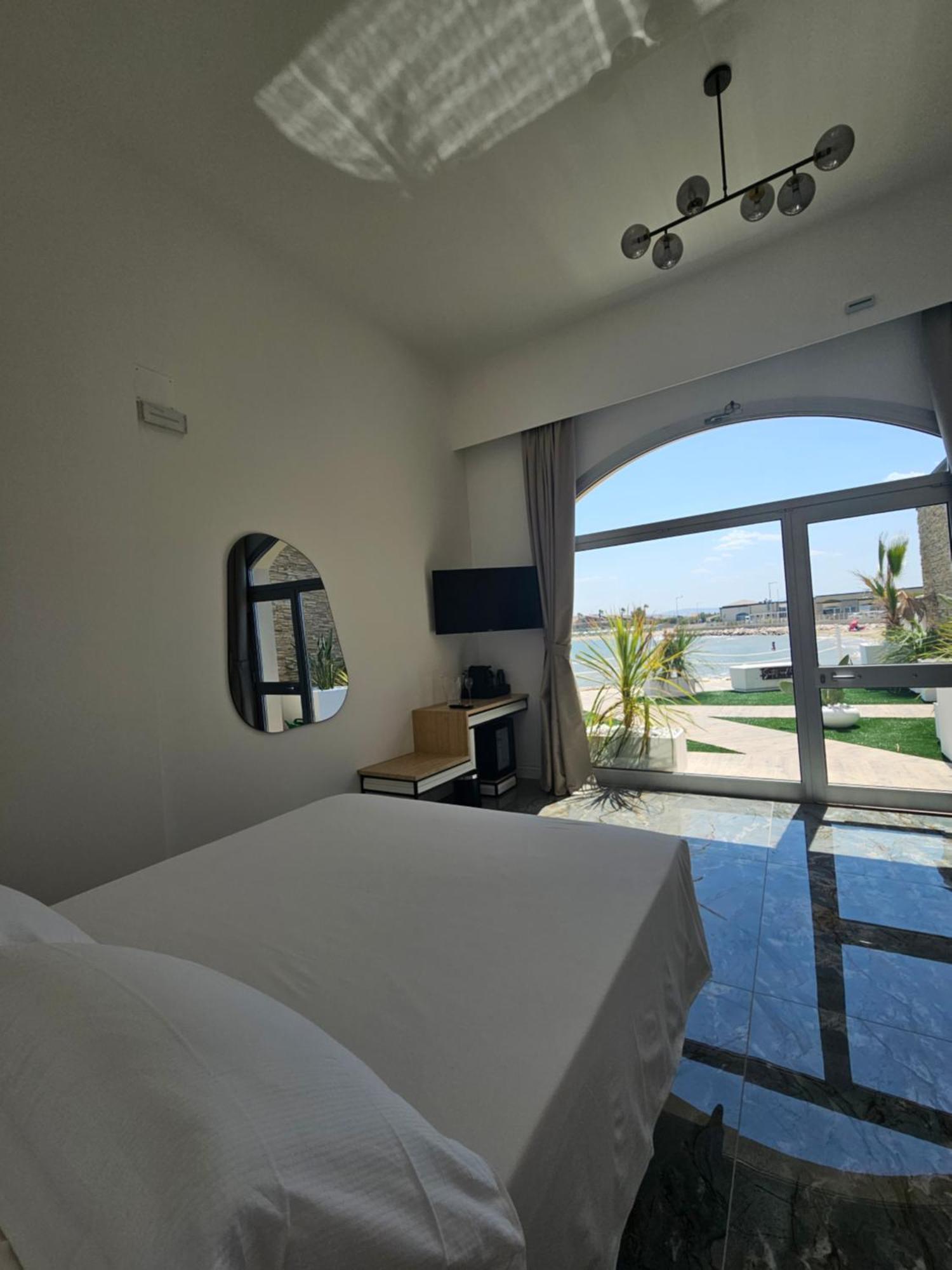 Dada Suites And Sea San Salvo Eksteriør billede