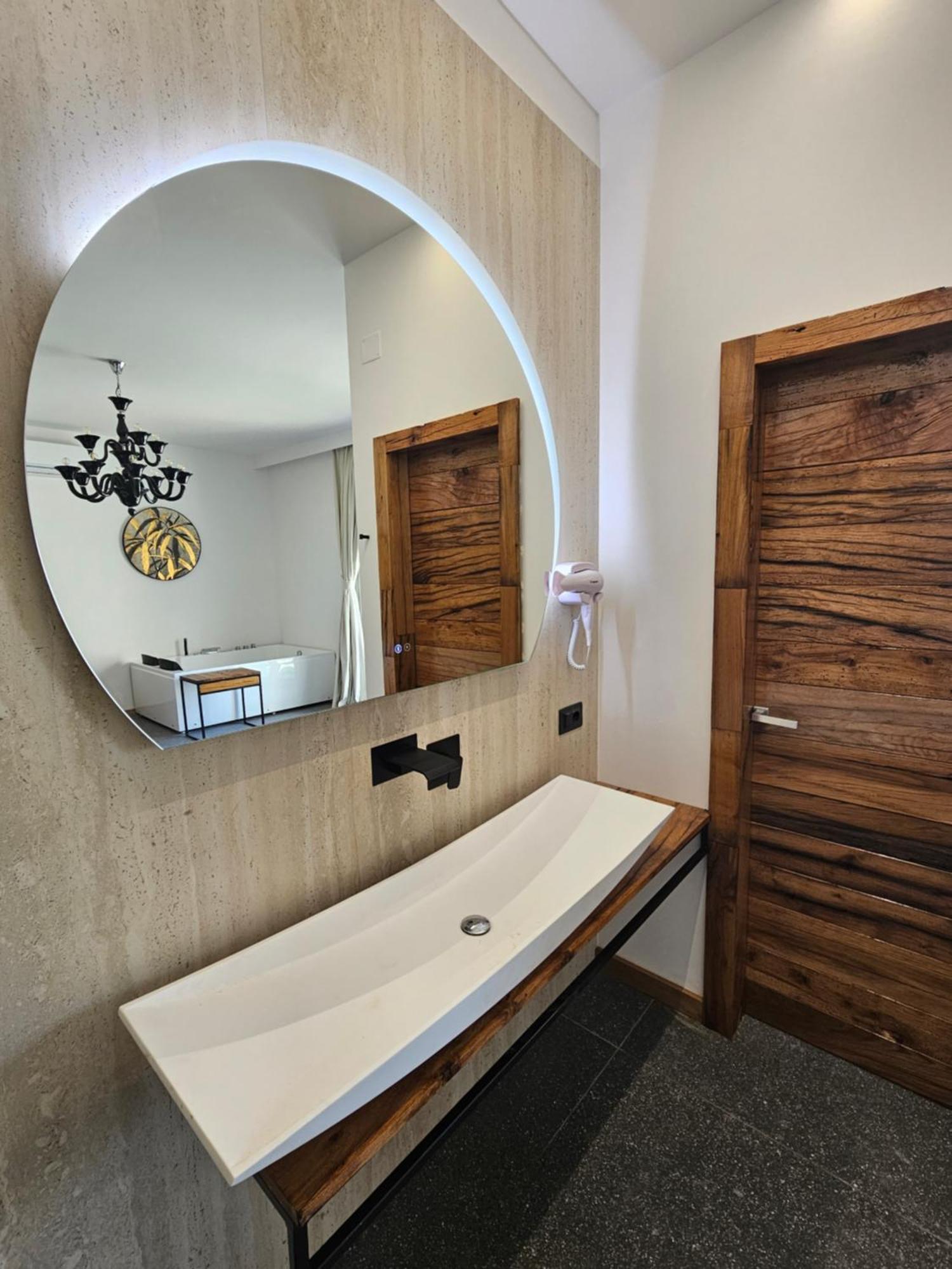 Dada Suites And Sea San Salvo Eksteriør billede